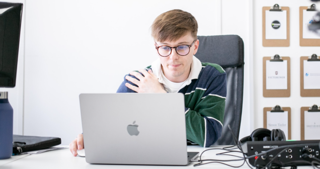 Read more about the article From Underdog to Top Dog: How ‘crdone’ Digital Marketing Agency Helped Gadget GoGo Become a Market Disruptor in 24 Months